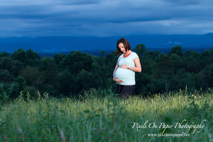 Mathis Maternity Photography, Family portrait photography by Wilkesboro NC Photographers Pixels On Paper photo