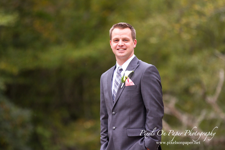 Moffitt Elkin Creek Vineyard Wedding Photo by Pixels On Paper. Boone, Blowing Rock, Asheville, Wilkes, Winston Salem Wedding Photographers