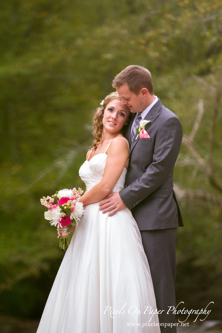 Moffitt Elkin Creek Vineyard Wedding Photo by Pixels On Paper. Boone, Blowing Rock, Asheville, Wilkes, Winston Salem Wedding Photographers