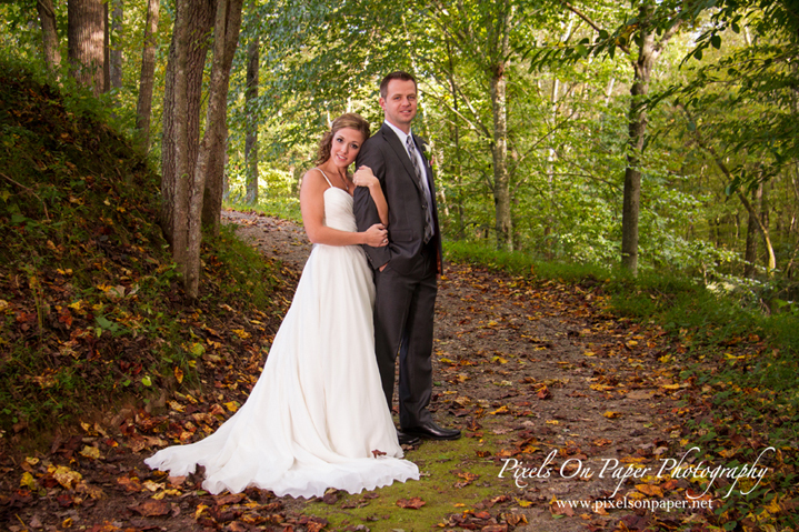 Moffitt Elkin Creek Vineyard Wedding Photo by Pixels On Paper. Boone, Blowing Rock, Asheville, Wilkes, Winston Salem Wedding Photographers