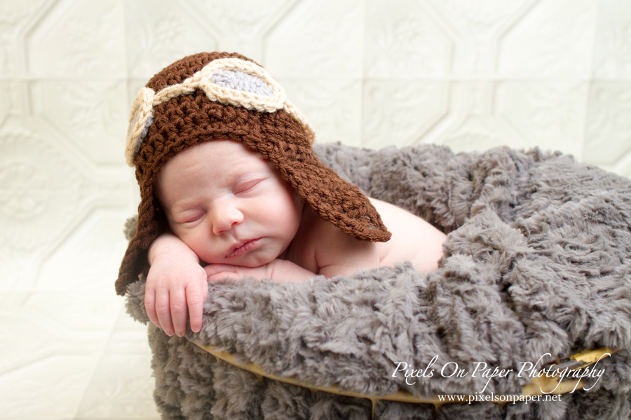 Holden Gray Newborn Photography Photo