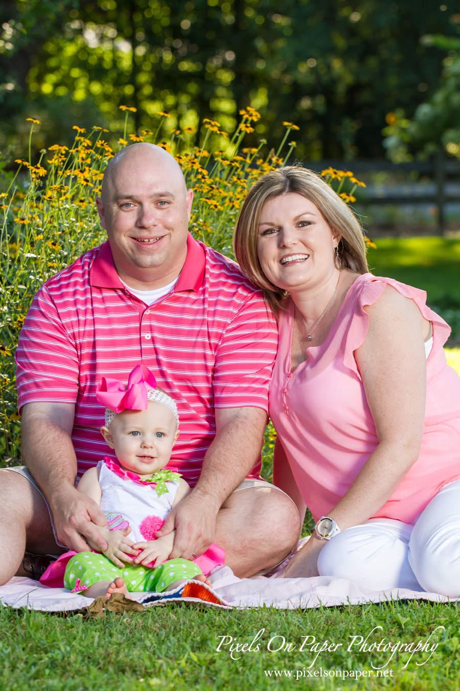 pixels on paper wilkesboro nc outdoor family portrait photography photo