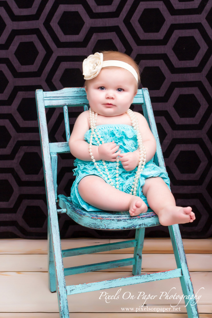 Ivy Myers 6 months child and family portrait photography by Pixels On Paper Portrait Photography