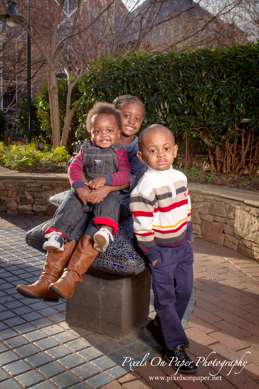 pixels on paper charlotte nc outdoor family portrait photographers photo