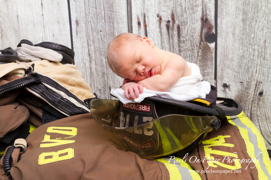 Pixels on Paper Newborn photo shoot of Conner Tevepaugh photo