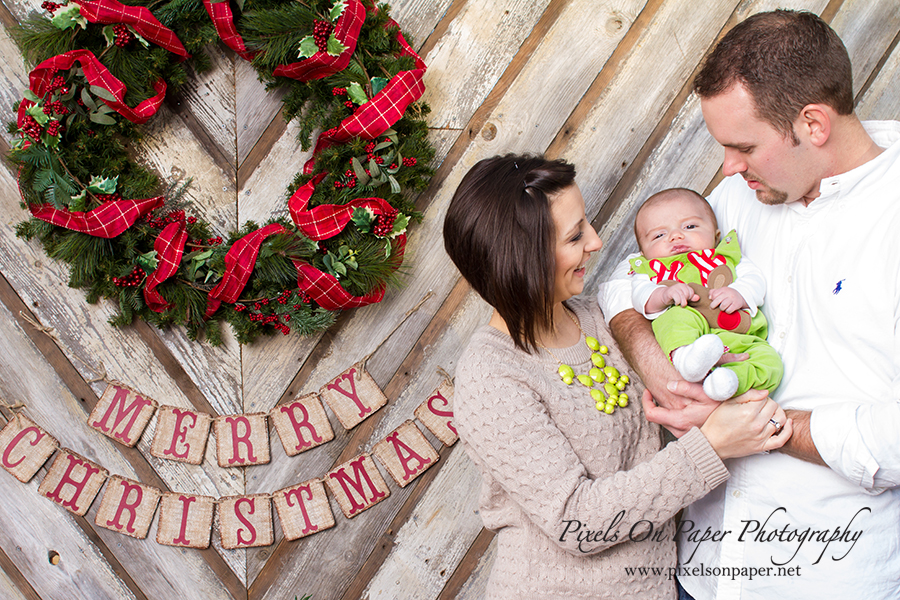 Pixels on Paper Holiday Portrait session photo