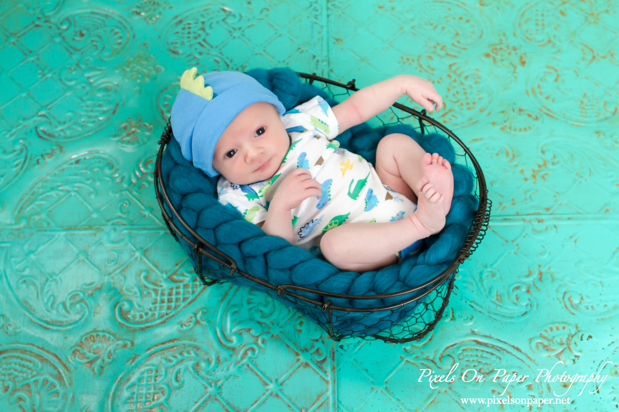 Flynn Lundy Newborn Photography by Pixels On Paper Portrait Photography photo
