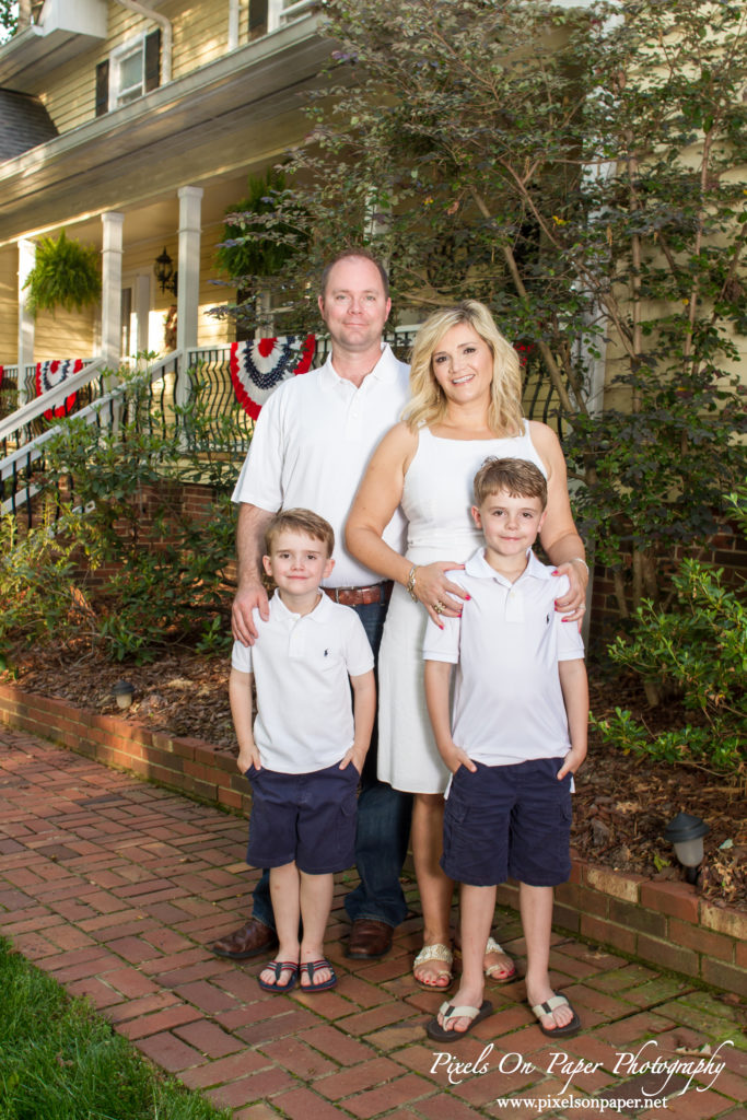 Barnes family outdoor photos by Pixels On Paper Portrait Photographers