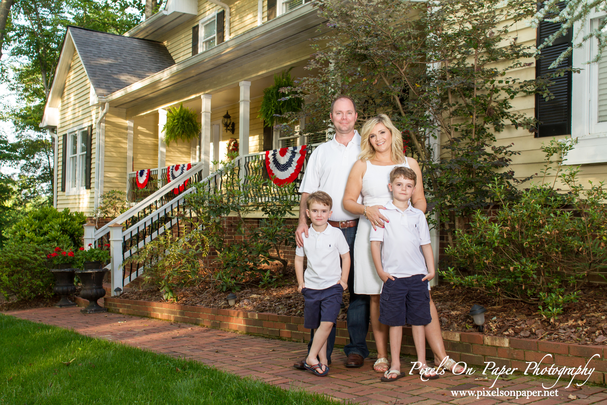 Wilkesbor NC photographers outdoor family portrait photos by Pixels On Paper photo