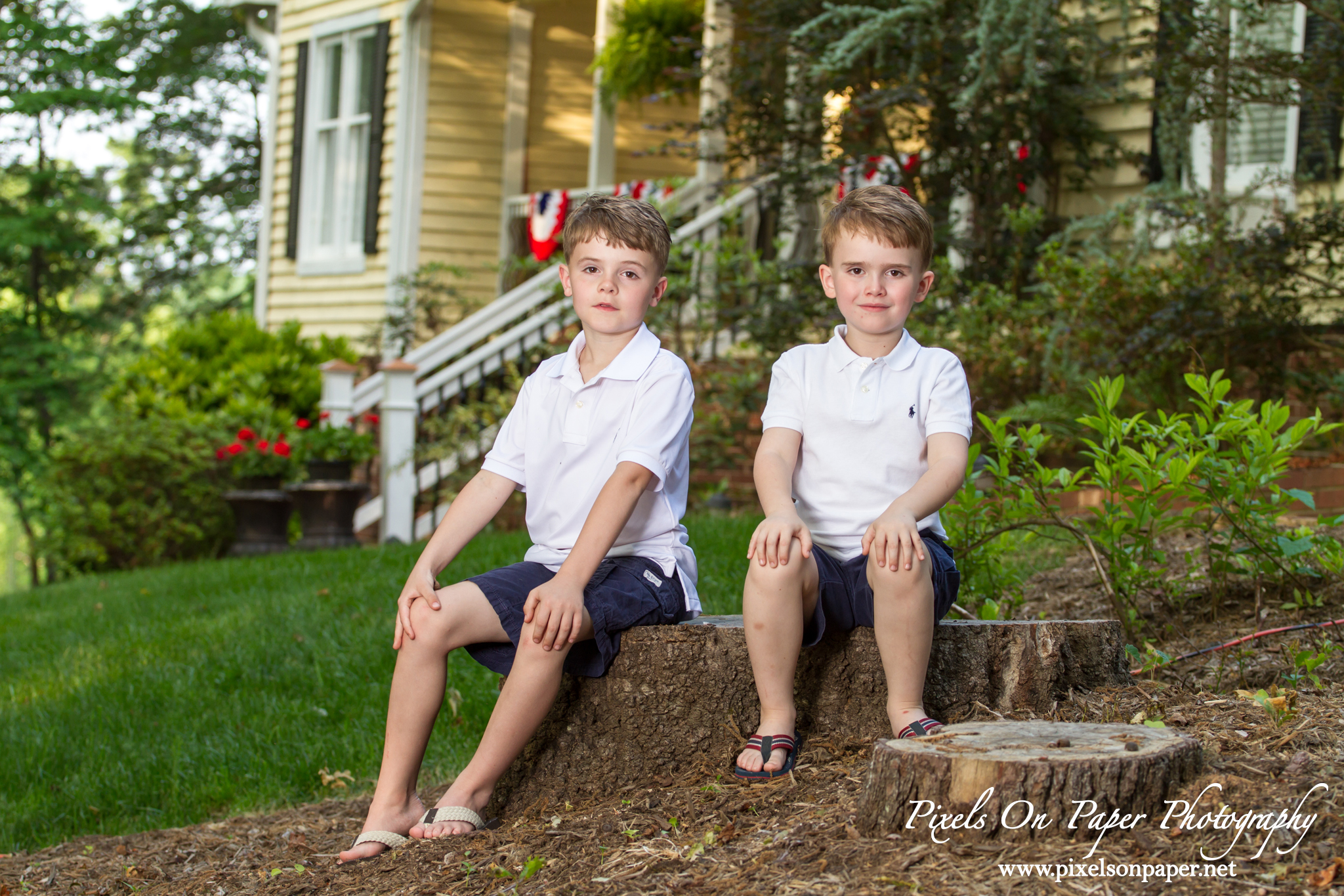 Wilkesbor NC photographers outdoor family portrait photos by Pixels On Paper photo