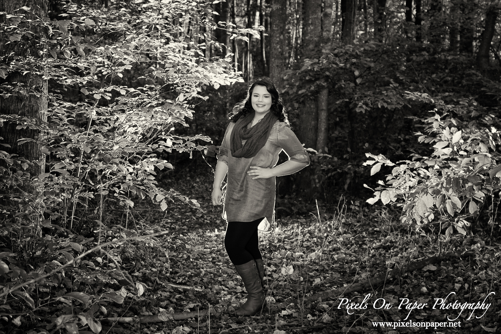 Katie Waddell Outdoor Senior Pictures by Pixels On Paper Senior Photographer Wilkesboro NC photo