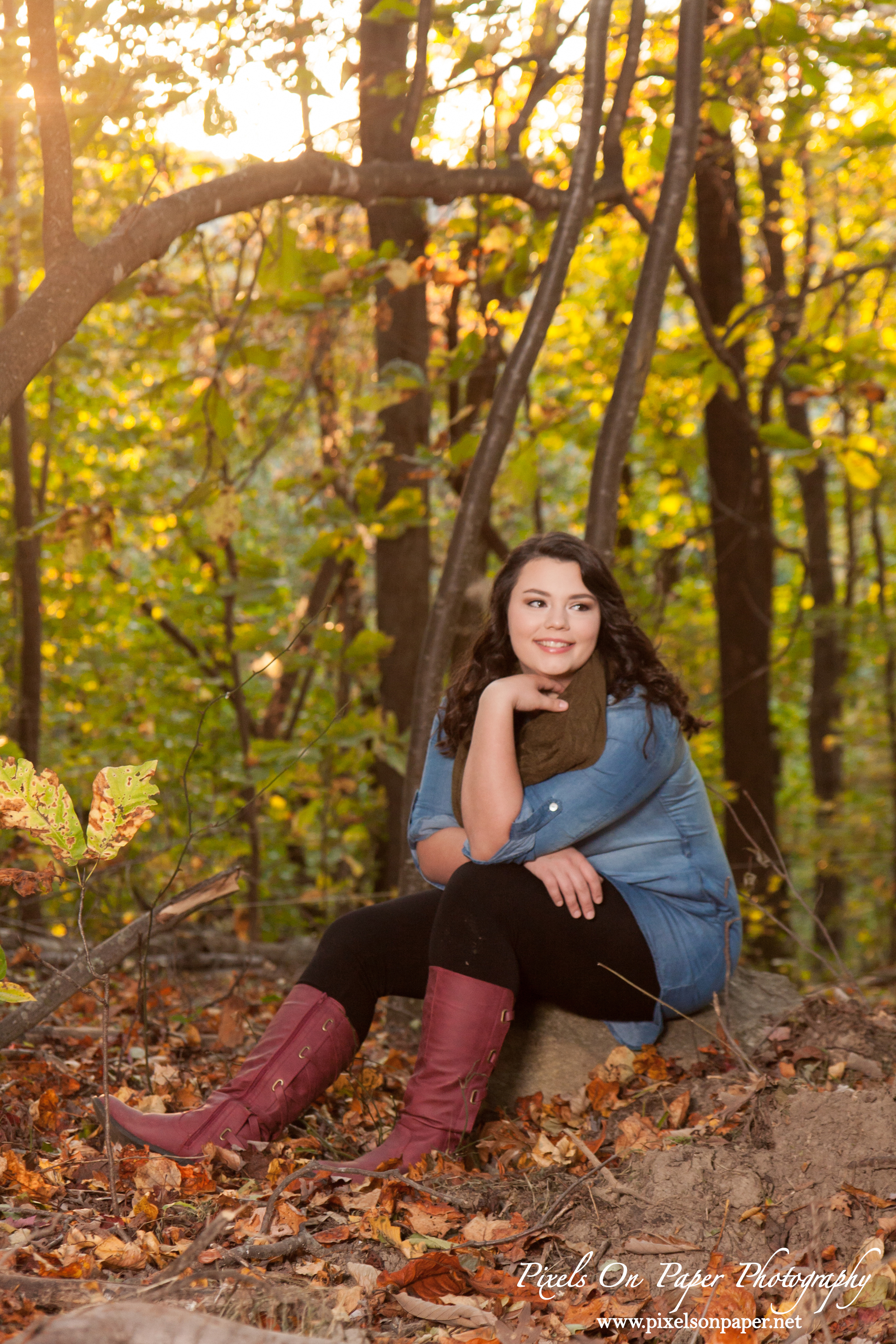 Katie Waddell Outdoor Senior Pictures by Pixels On Paper Senior Photographer Wilkesboro NC photo