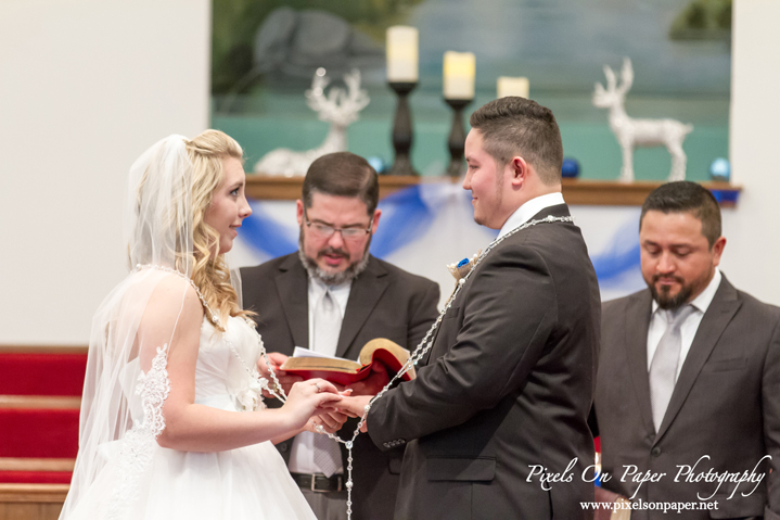 Orozco Elkin NC wedding photography pictures by Wilkesboro Photographers Pixels On Paper photo