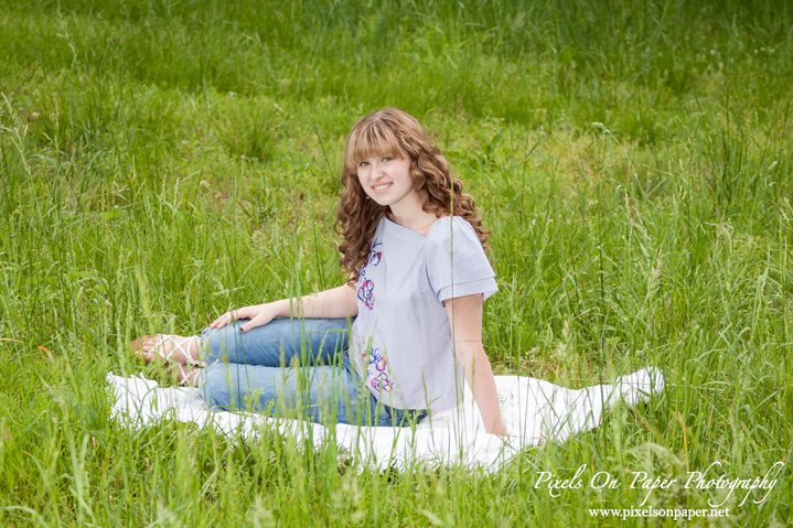 Allison's Outdoor Senior Portraits by Wilkesboro NC photographers Pixels On Paper photo