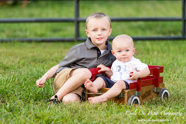 one year child photographers outdoor family portraits pixels on paper boone blowing rock wilkesboro nc photographers photo