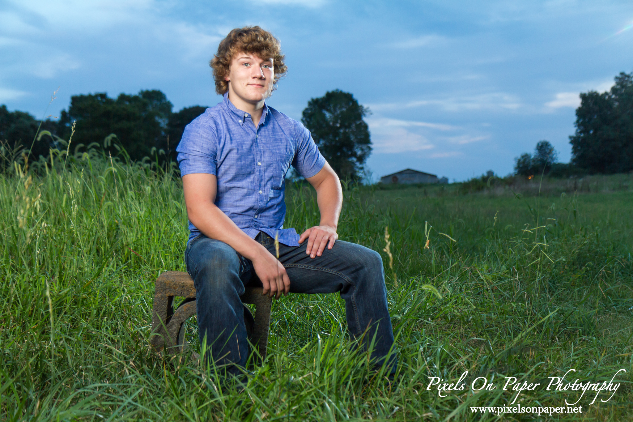 Wilkesboro, Elkin, Hamptonville NC Outdoor Male Senior Portrait Photography Pixels On Paper Photographers Photo