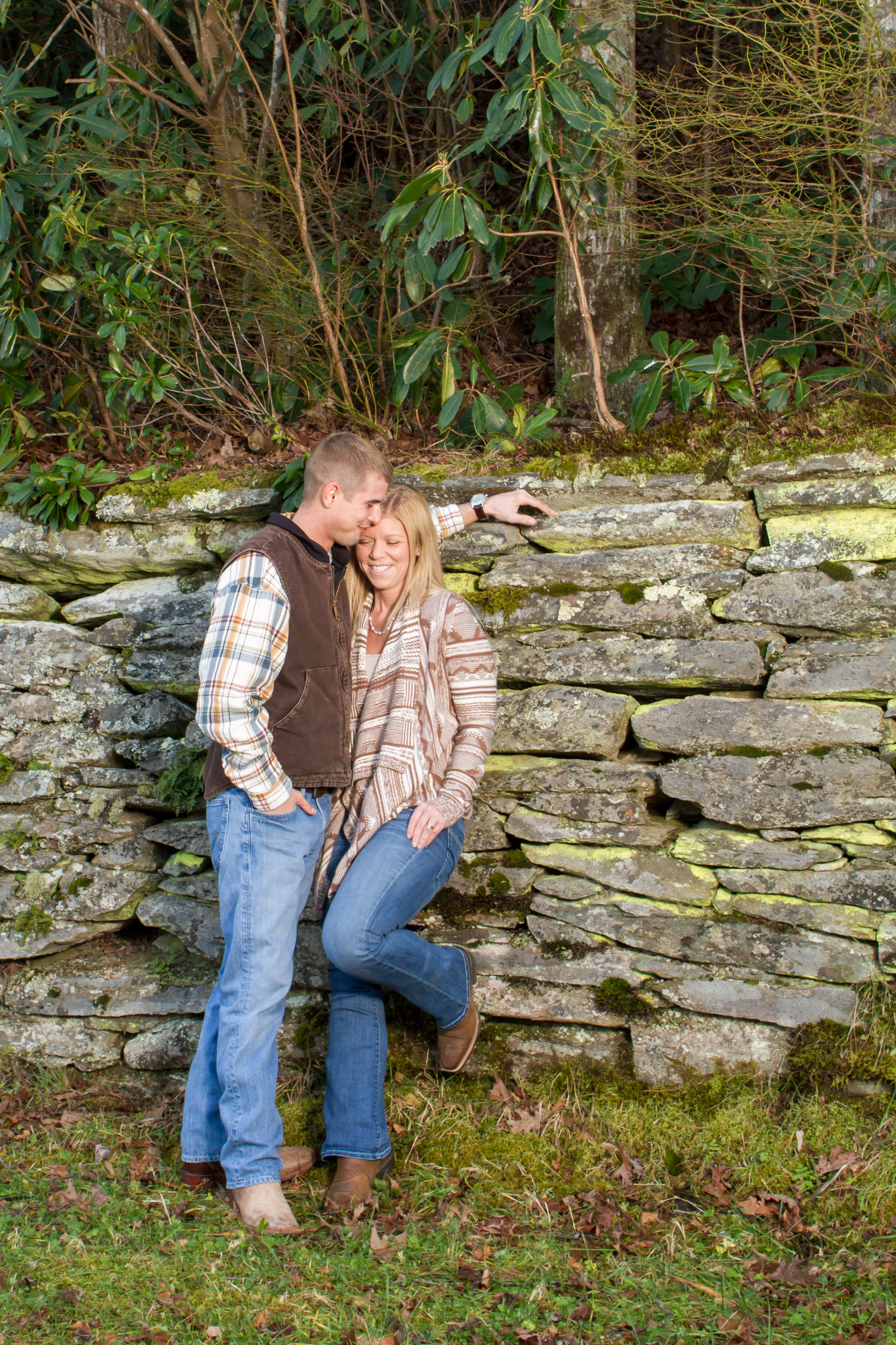 Pixels On Paper Boone, Blowing Rock, Jefferson, Wilkesboro, NC Mountain photographers outdoor fall family, child, engagement portrait photography photo