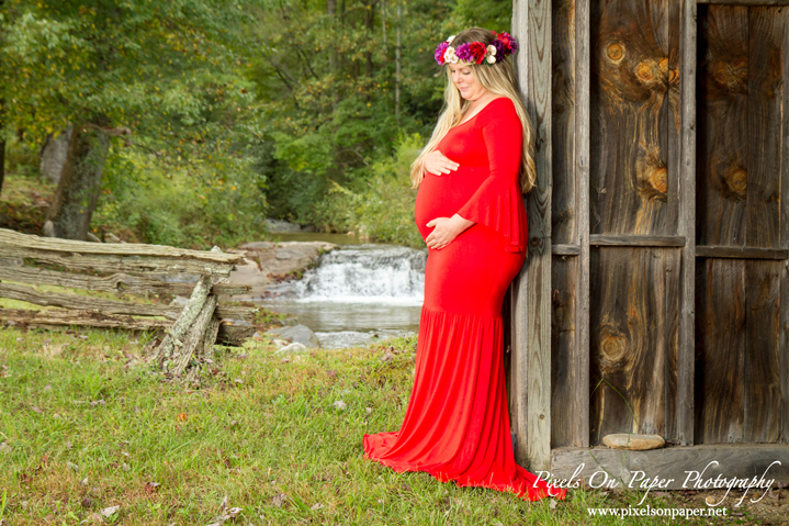 Pixels On Paper Photography Wilkesboro NC outdoor NC Mountain maternity photo