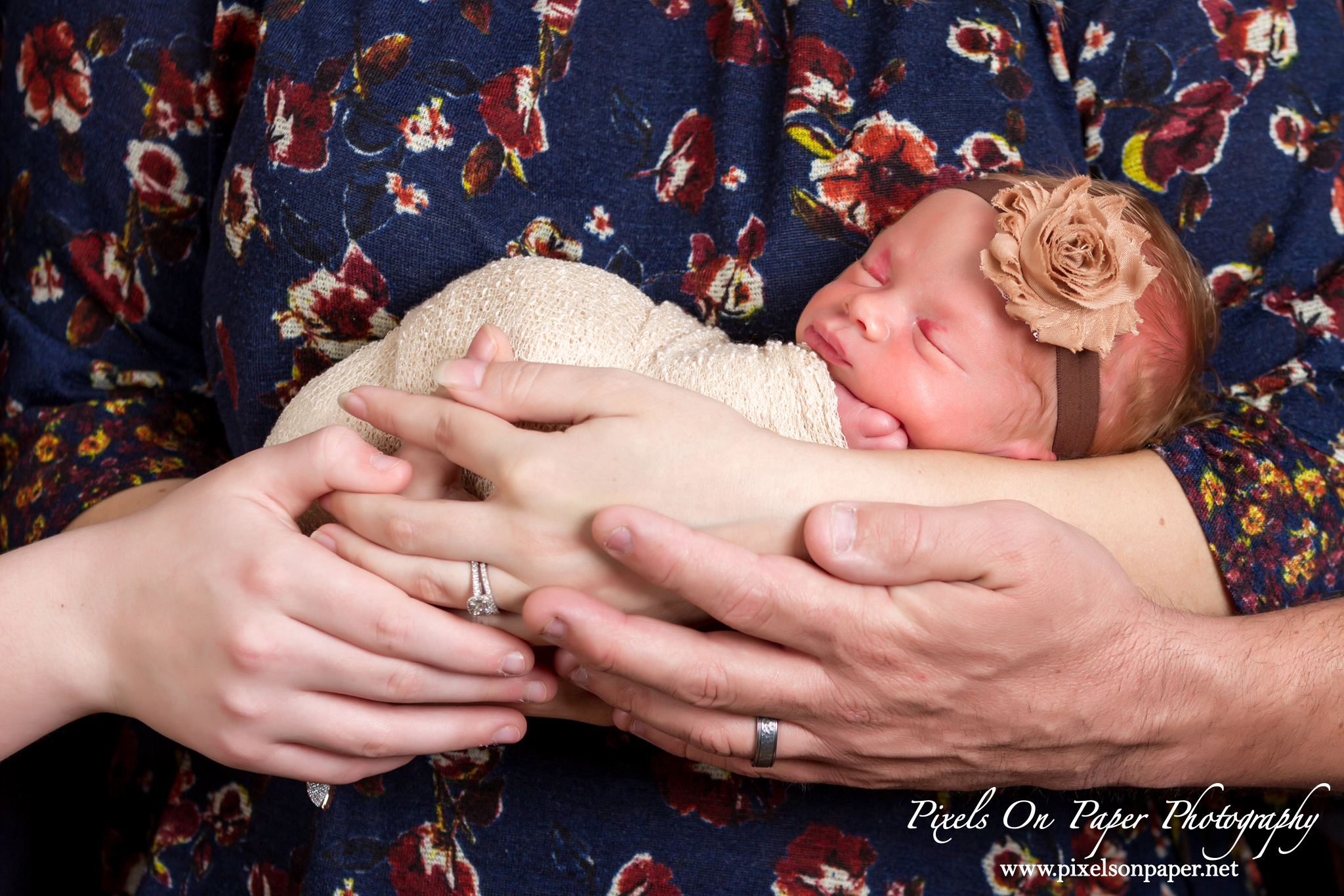 pixels on paper photographers shumate family newborn portrait photo