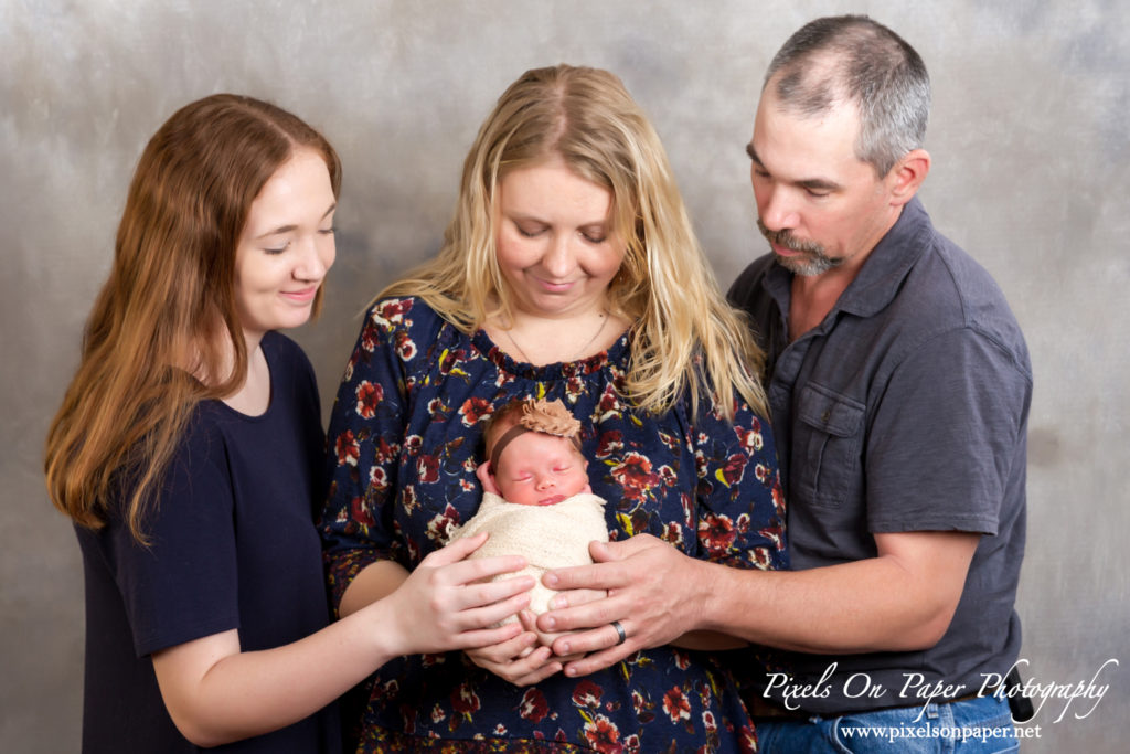 pixels on paper photographers shumate family newborn portrait photo