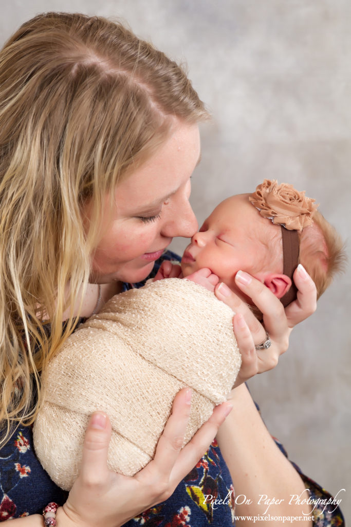 pixels on paper photographers shumate family newborn portrait photo