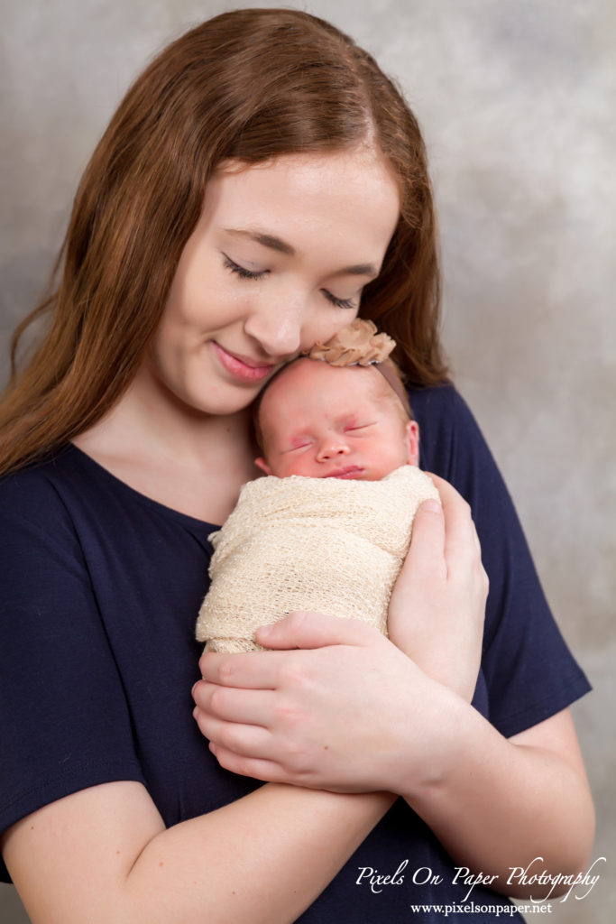 pixels on paper photographers shumate family newborn portrait photo