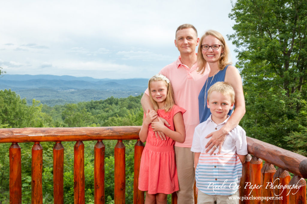 Reid family Pixels On Paper Boomer NC outdoor portrait photographers photo