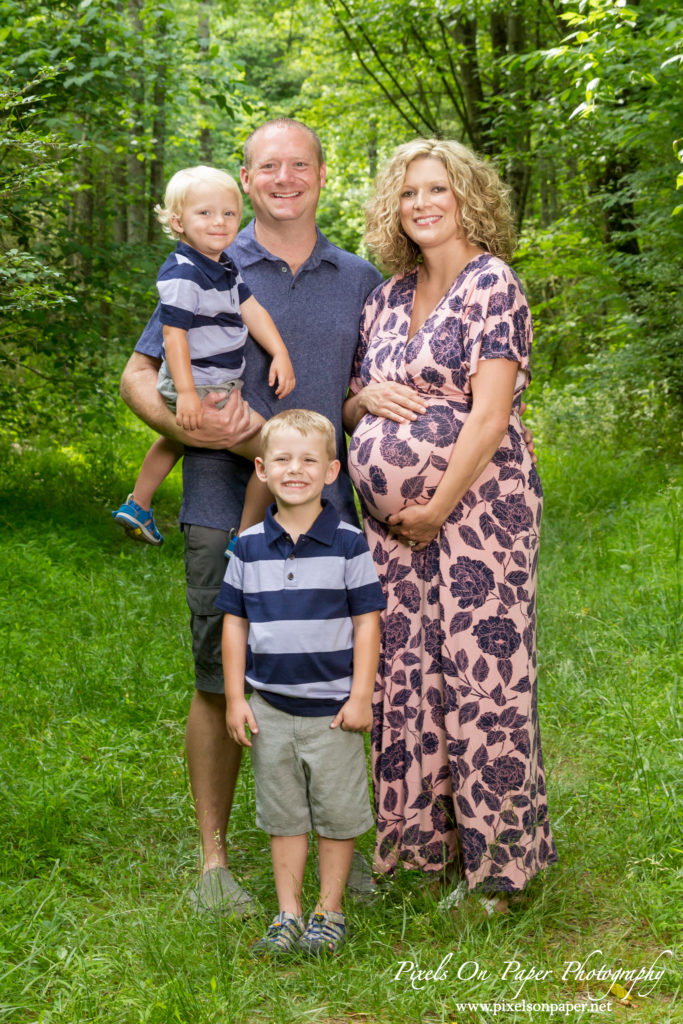 york family wilkesboro nc outdoor maternity portrait photo