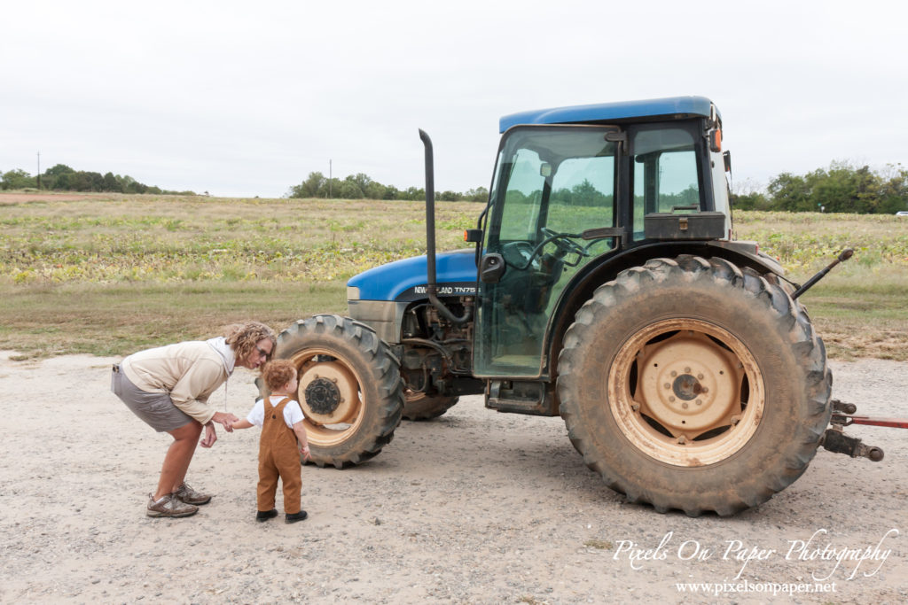 Pixels On Paper Photographers Howards Family Farm Fall Pumpkin Patch Photo