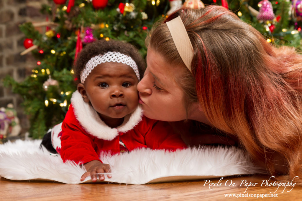 Pixels On Paper Photographers Wilkesboro NC Vazquez Christmas Portrait Photography Photo