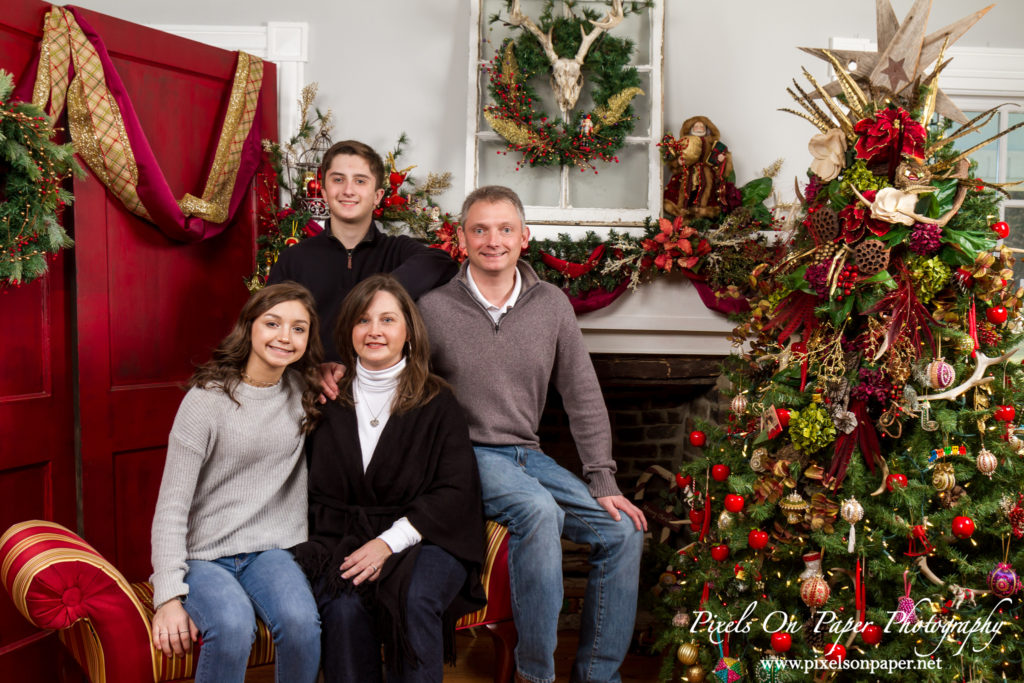 Pixels On Paper Photographers Scott Family 2019 Christmas Portrait Photo