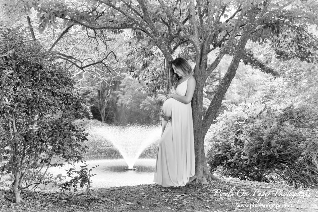 Triplett family Lenoir NC outdoor maternity portrait photo