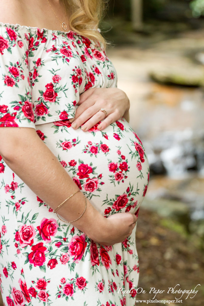 Triplett family Lenoir NC outdoor maternity portrait photo