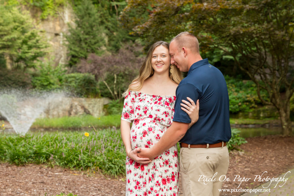 Triplett family Lenoir NC outdoor maternity portrait photo