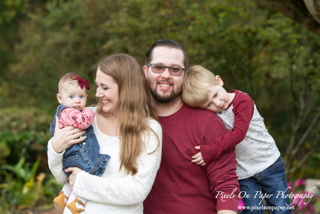 Absher family outdoor portrait photos Wilkesboro NC Photographers