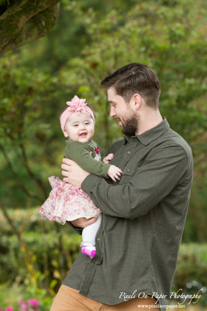 Absher family outdoor portrait photos Wilkesboro NC Photographers