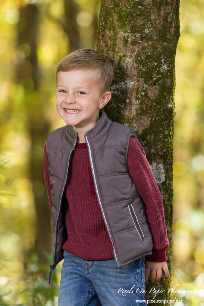 Graybeal family outdoor fall portrait NC mountains photo