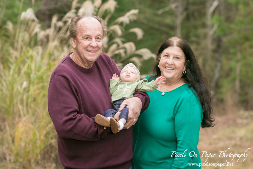 Pixels On Paper photographers outdoor fall family portrait of Roark and Lovell family photo