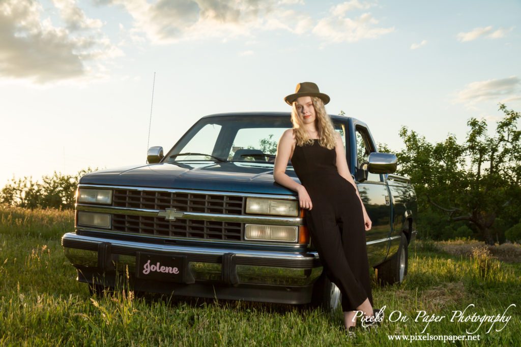 Pixels On Paper Wilkesboro NC High School Senior Photographers Allena's outdoor senior portrait photography photo