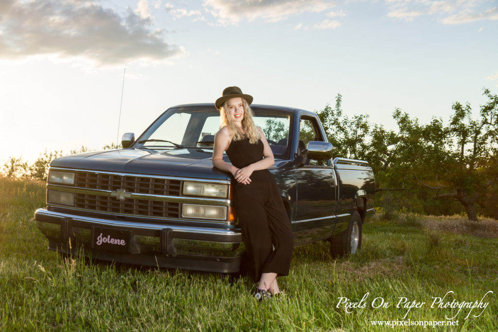 Pixels On Paper Wilkesboro NC High School Senior Photographers Allena's outdoor senior portrait photography photo