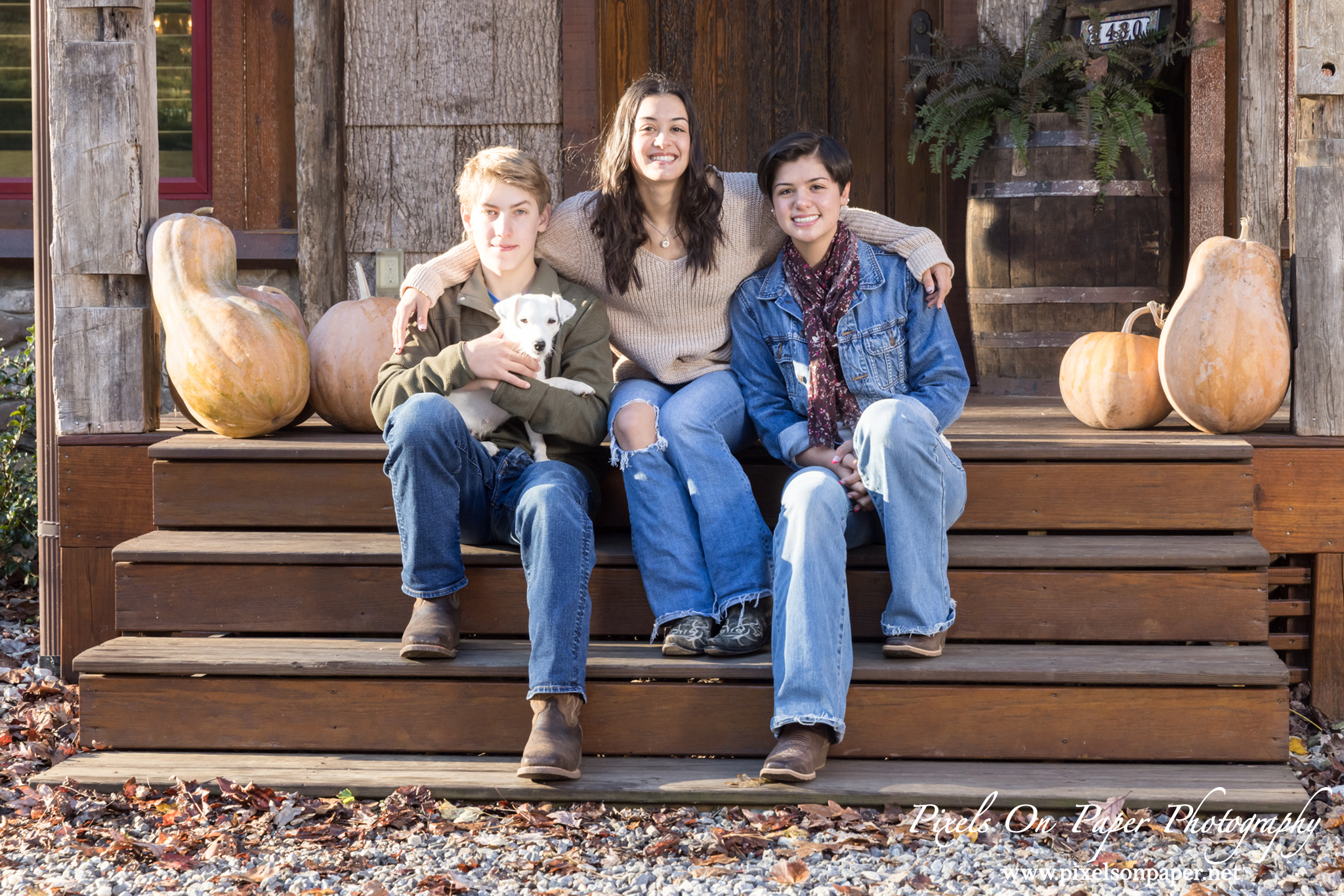 Holland Family Outdoor Fall Portrait Photos by Pixels On Paper Photographers