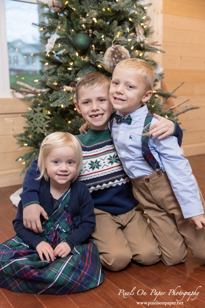 York Family Christmas Photos 2021 by Pixels On Paper Wilkesboro NC Photographers Photo