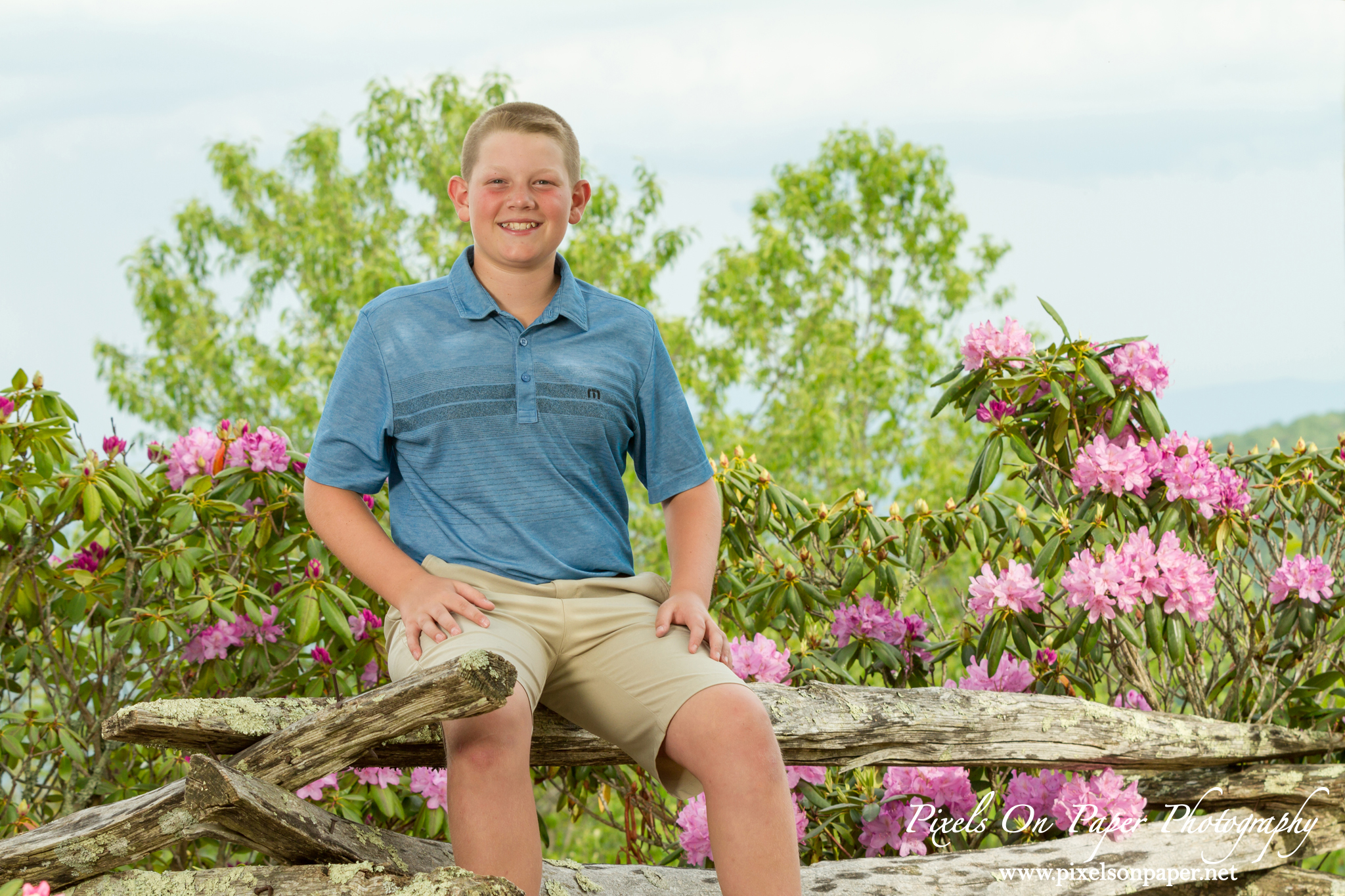 Pixels On Paper Blowing Rock NC Meade Family Outdoor Family Portrait Photo