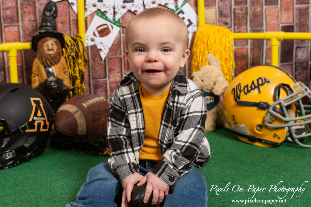 pixels on paper photography baby boy holten six months outdoor portrait photo